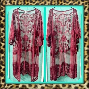 👑✅PRICE FIRM✅ Beautiful Sheer Burgundy Lace Long Kimono